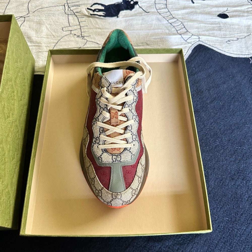 Men’s Gucci Sneakers 12D